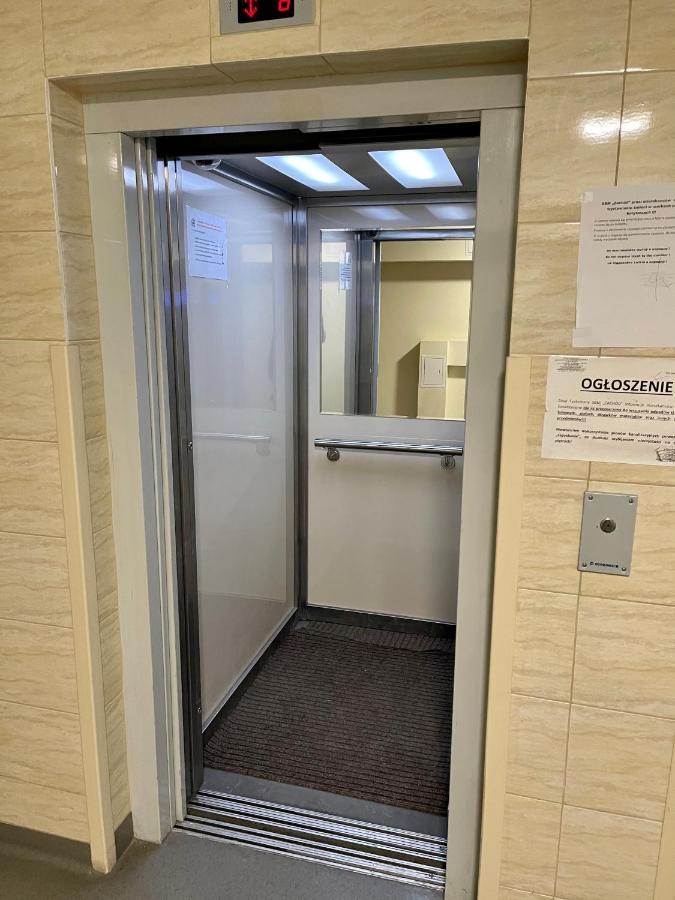 Super Apartament Green Rondo Onz Metro Nowe Wifi 300 Mb/S Aircondition Netflix Spotify Warsaw Luaran gambar